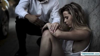 داستان های پیچیده: دختر نوجوان بی خانمان